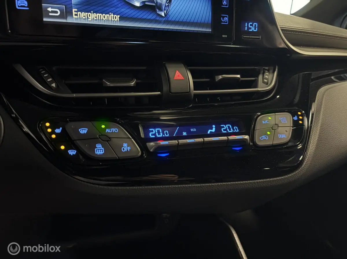 1.8 Hybrid Bi-Tone LED / STOELVERW. / STUURVERW. / CAMERA / CARPLAY MEDIA /