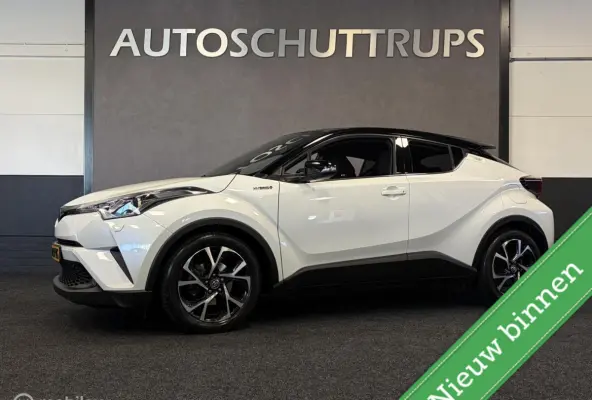 1.8 Hybrid Bi-Tone LED / STOELVERW. / STUURVERW. / CAMERA / CARPLAY MEDIA /