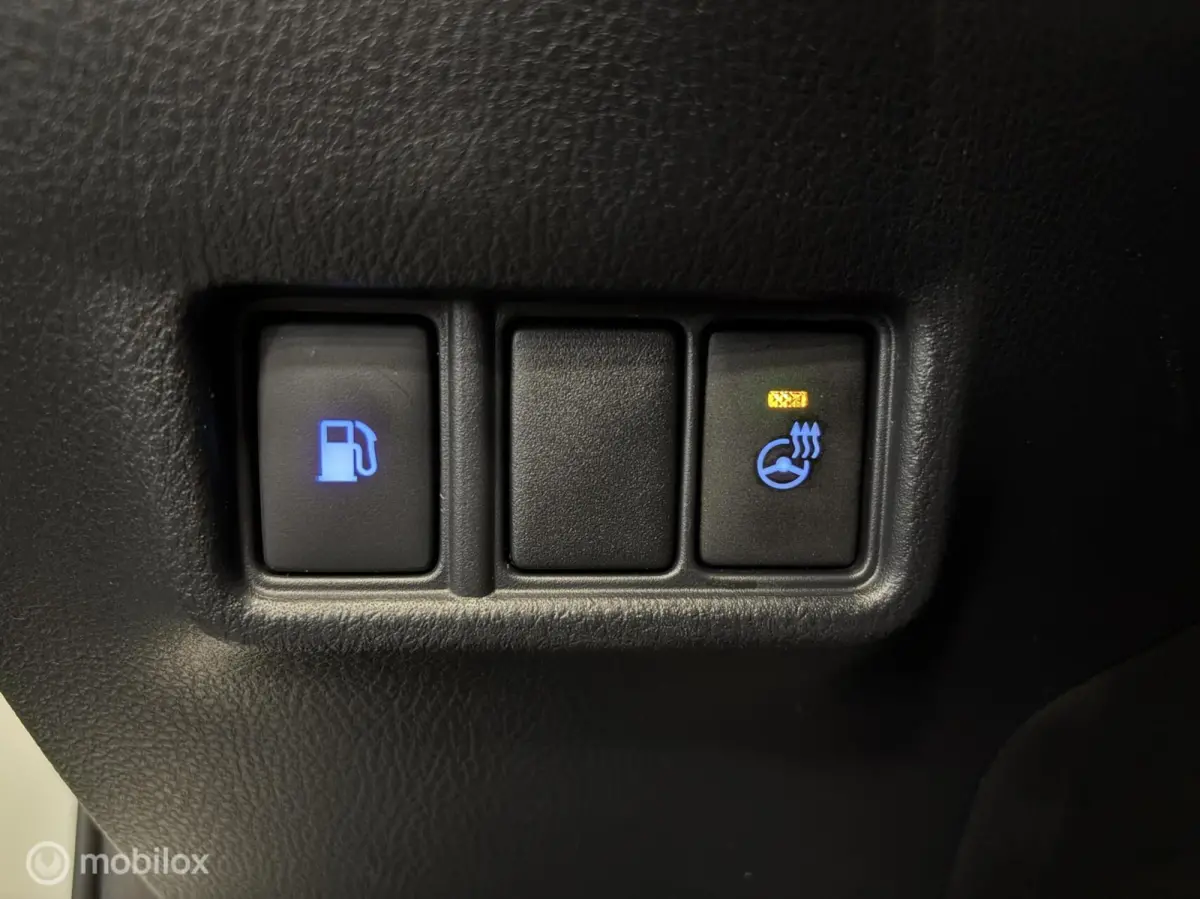 1.8 Hybrid Bi-Tone LED / STOELVERW. / STUURVERW. / CAMERA / CARPLAY MEDIA /