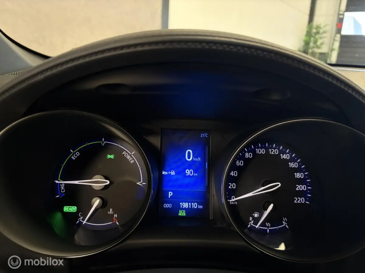 1.8 Hybrid Bi-Tone LED / STOELVERW. / STUURVERW. / CAMERA / CARPLAY MEDIA /