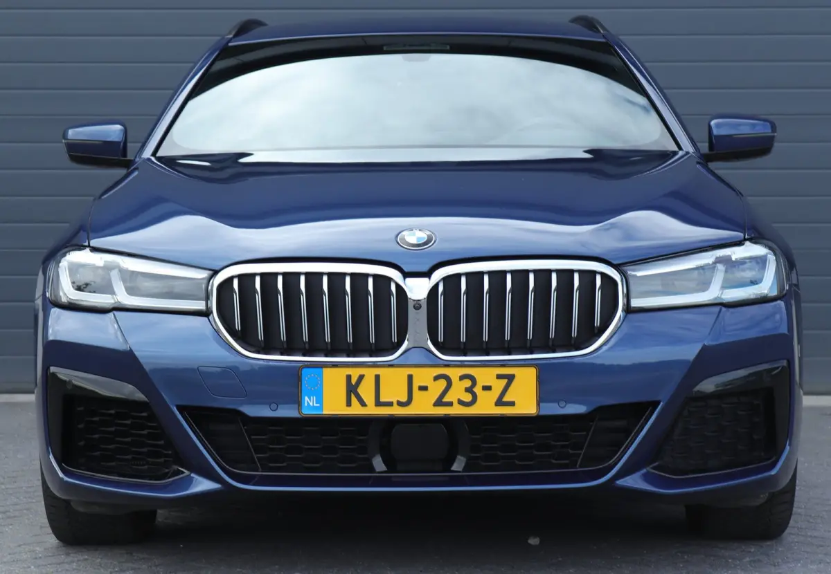 540i xDrive High Executive Harman Kardon / leder / memory / carplay