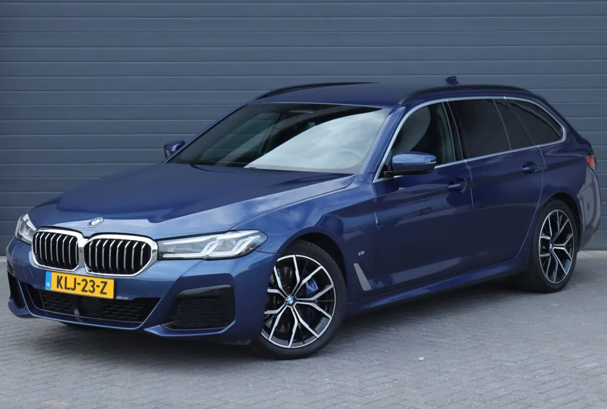 540i xDrive High Executive Harman Kardon / leder / memory / carplay