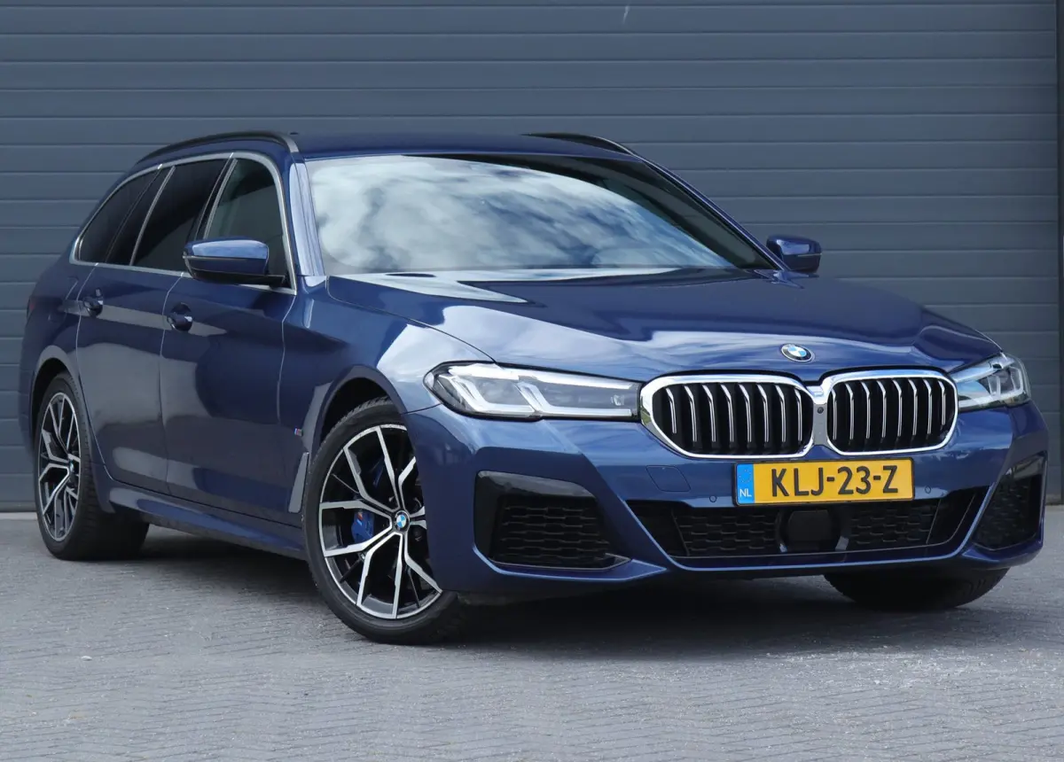 540i xDrive High Executive Harman Kardon / leder / memory / carplay