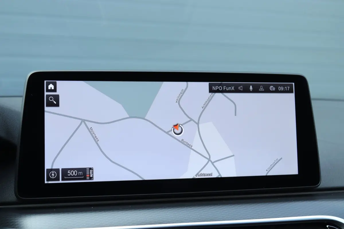 540i xDrive High Executive Harman Kardon / leder / memory / carplay