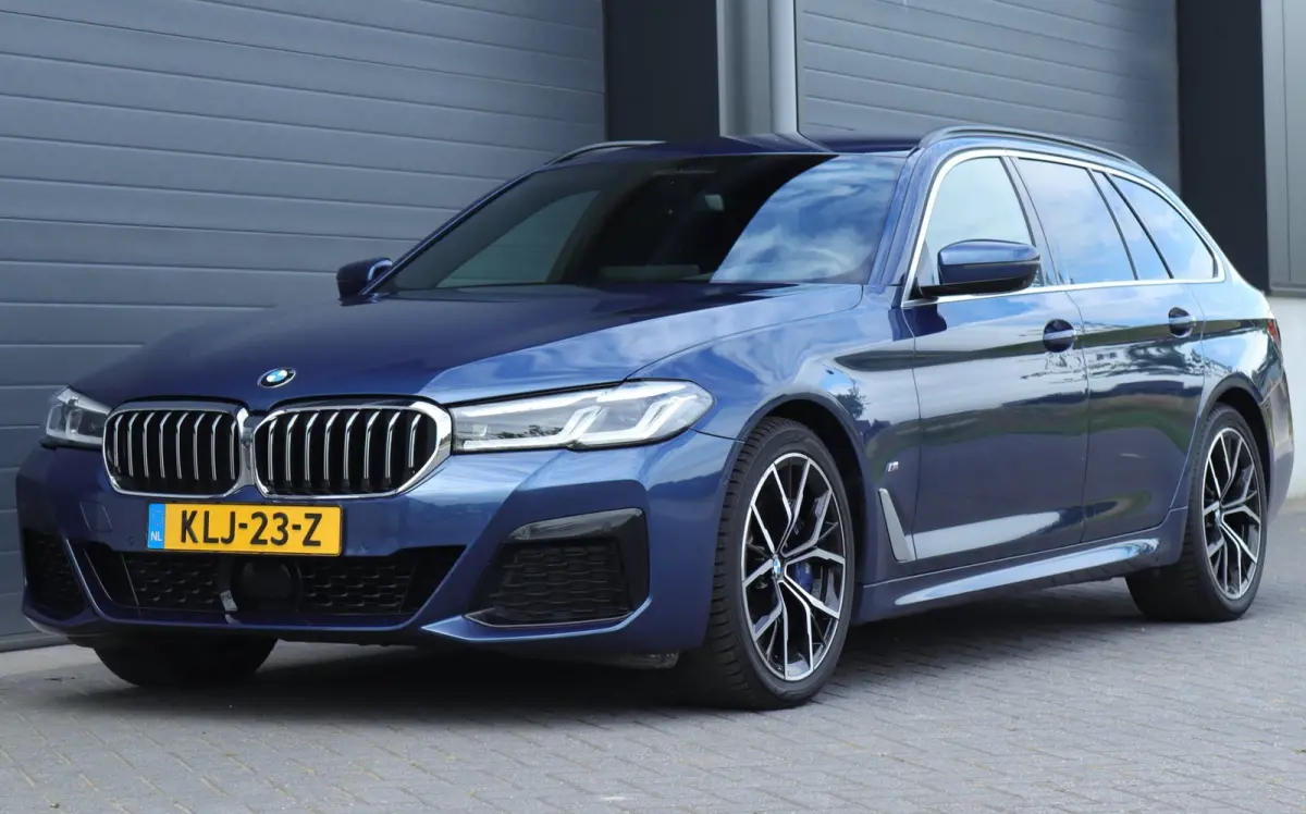 540i xDrive High Executive Harman Kardon / leder / memory / carplay