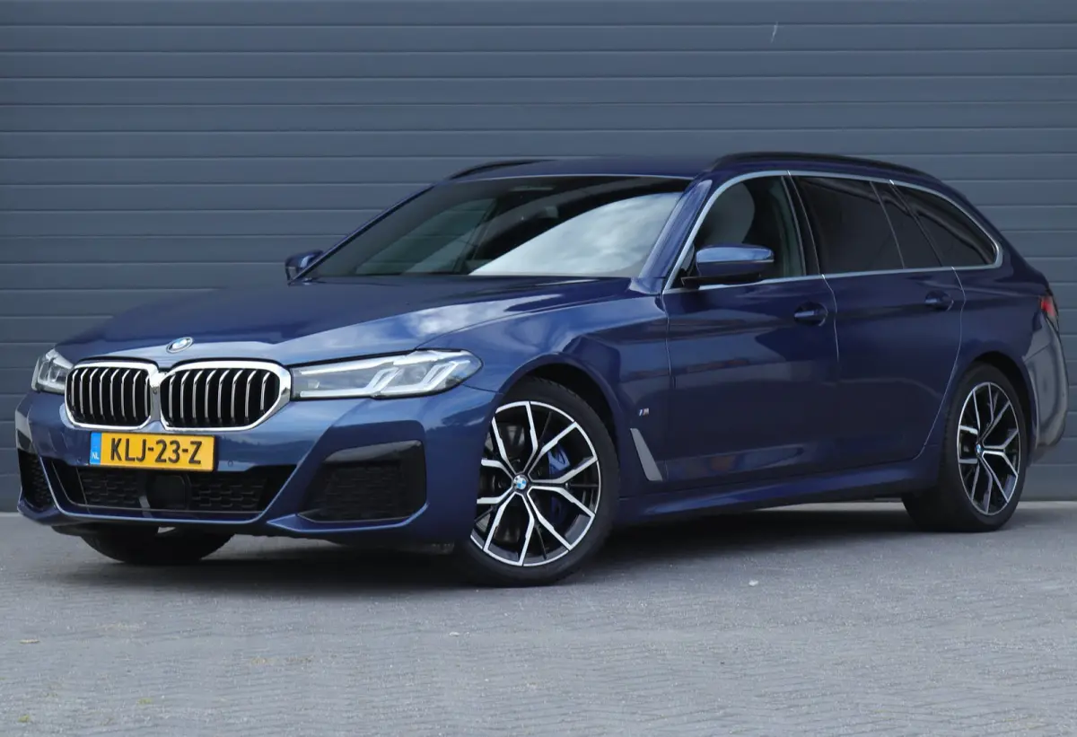 540i xDrive High Executive Harman Kardon / leder / memory / carplay