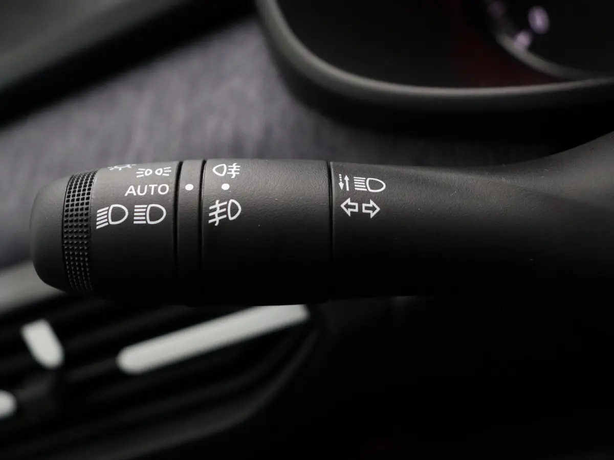 TCe 100pk limited edition | Achteruitrijcamera | Climate control | Cruise control |