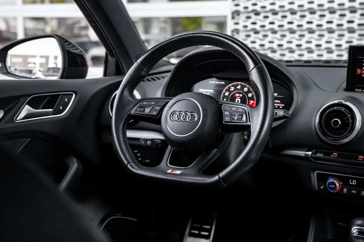 S3 Sportback 2.0TFSI quattro Pro Line Plus