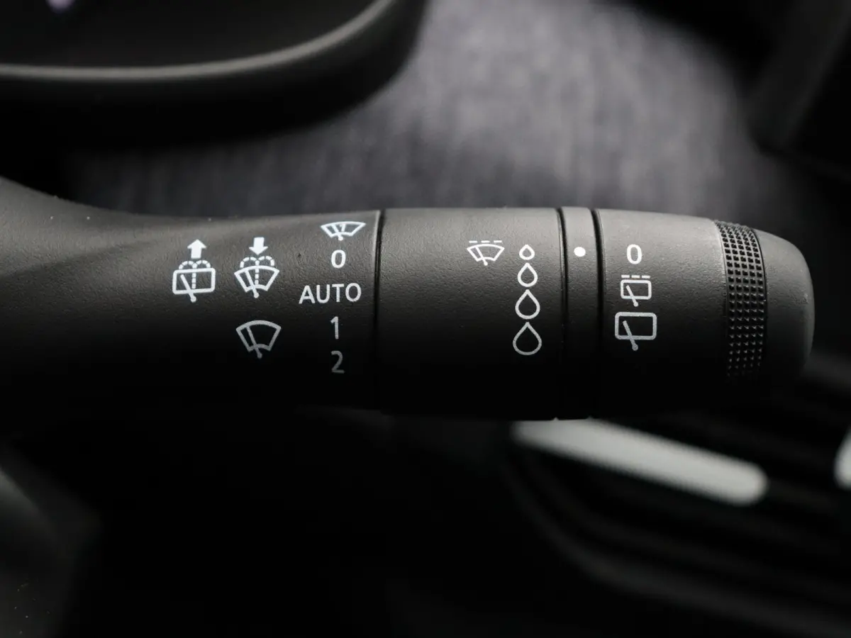 TCe 100pk expression | Stoelverwarming | Climate control | Cruise control |