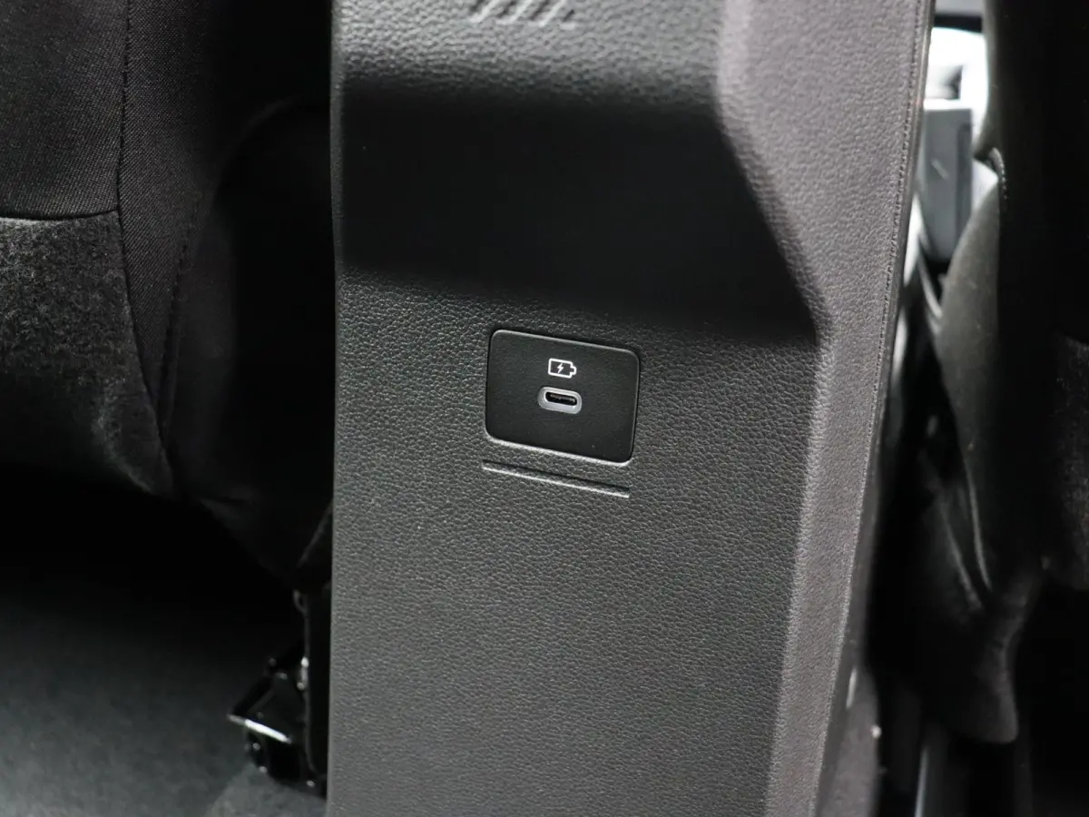 TCe 100pk expression | Stoelverwarming | Climate control | Cruise control |