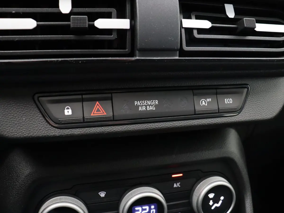 TCe 100pk expression | Stoelverwarming | Climate control | Cruise control |