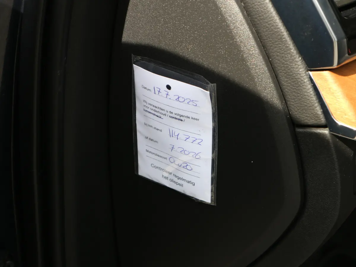 2.0 T8 Recharge AWD Inscription 7 PERS TREKHAAK NL AUTO