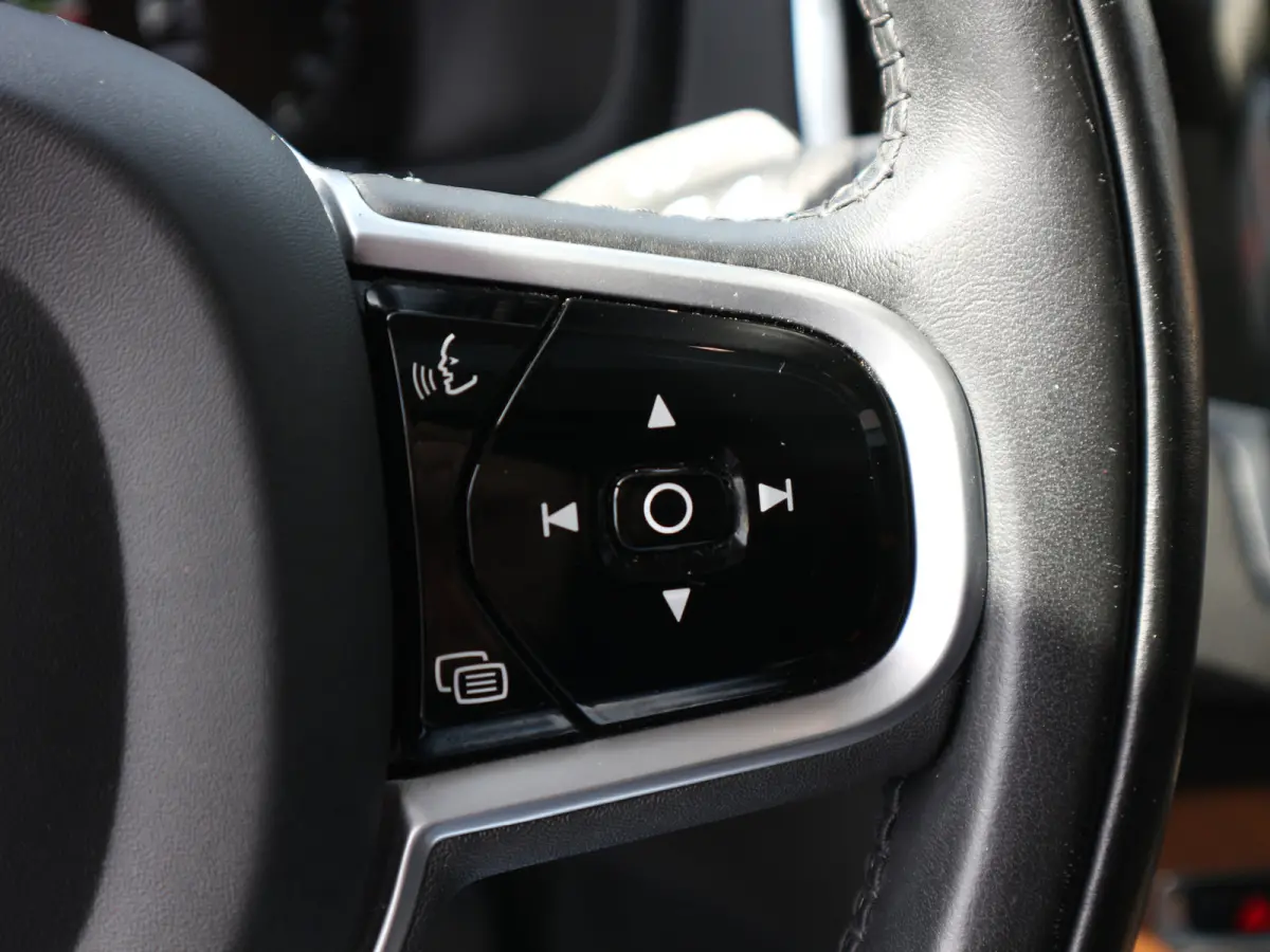 2.0 T8 Recharge AWD Inscription 7 PERS TREKHAAK NL AUTO