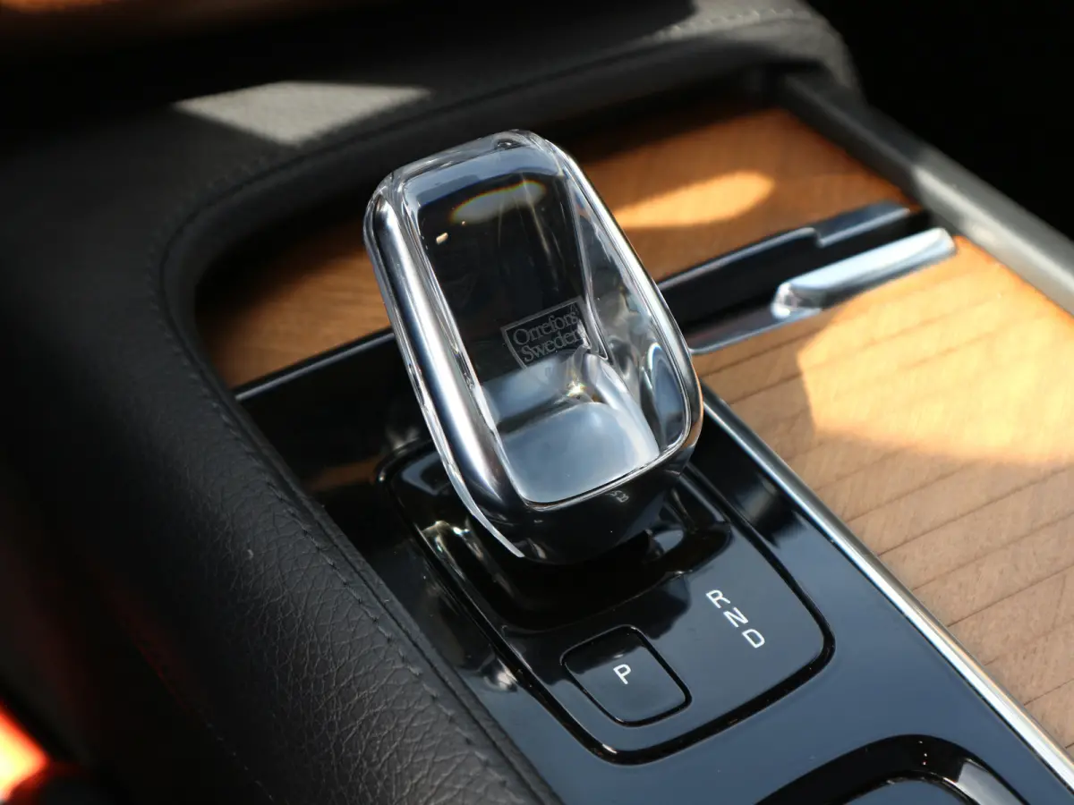 2.0 T8 Recharge AWD Inscription 7 PERS TREKHAAK NL AUTO