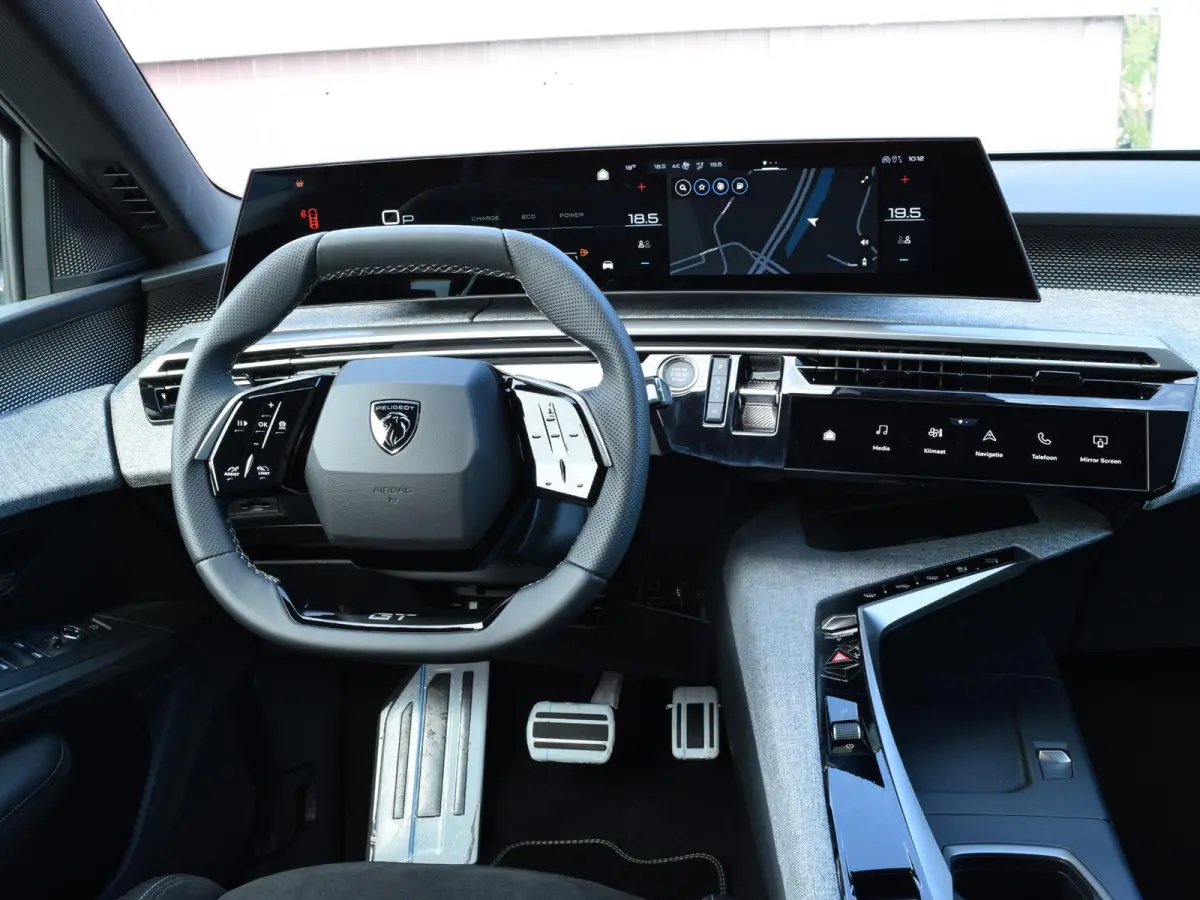1.2 Hybrid 145 GT Exclusive 7-PERSOONS