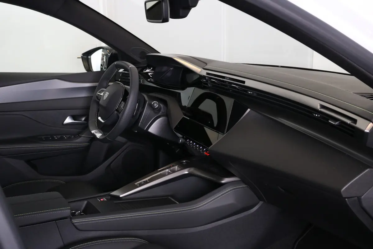 GT Avantage 58 kWh | Navi | Camera | Stoel- en stuur verwarming | Apple Carplay/Android | Ad. Cruise | DAB |