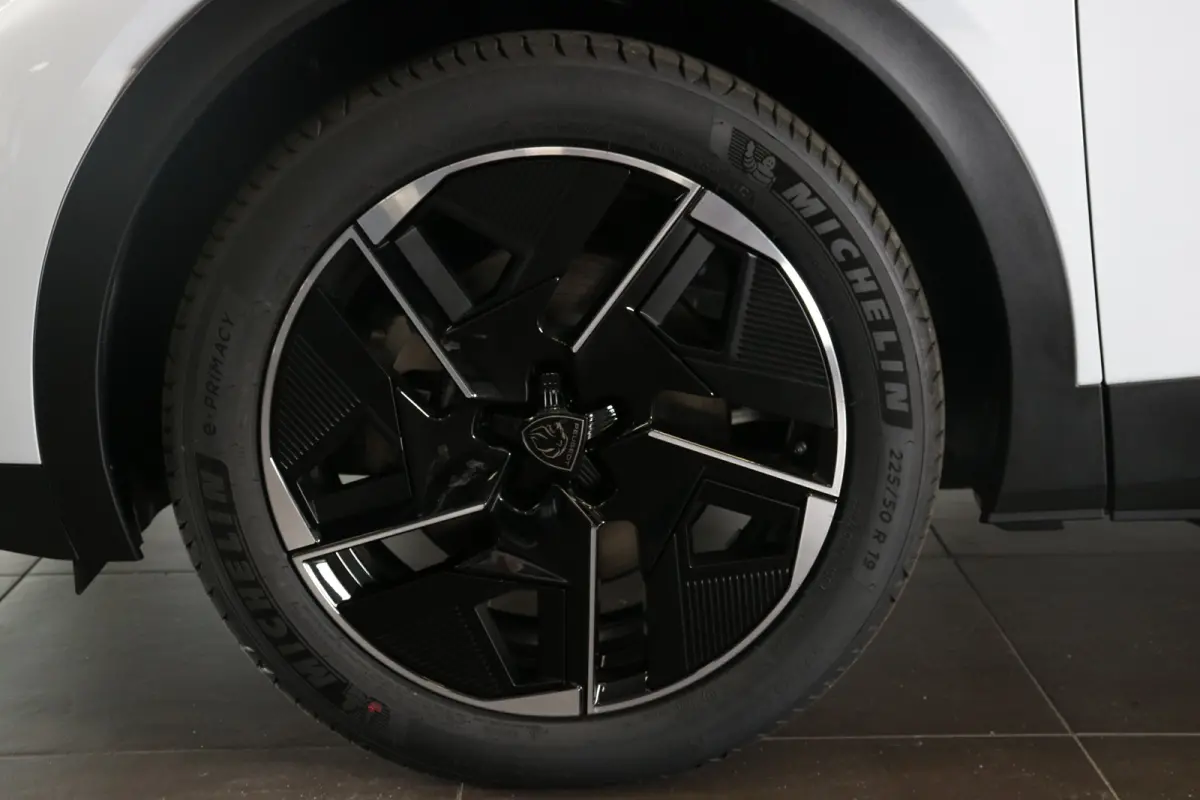 GT Avantage 58 kWh | Navi | Camera | Stoel- en stuur verwarming | Apple Carplay/Android | Ad. Cruise | DAB |