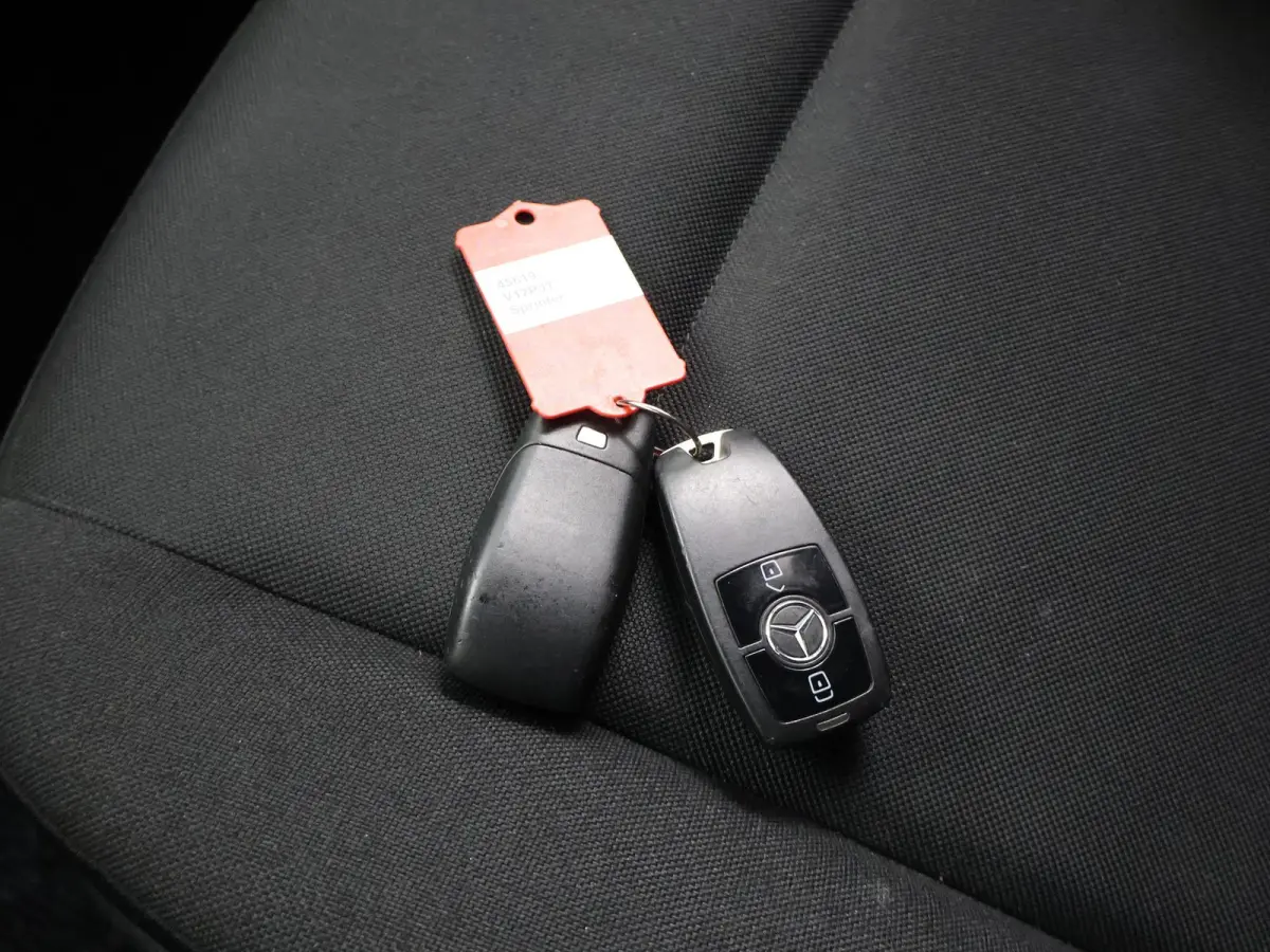 314 CDI | AUT. | L1 H1 | 2-ZITS | PARKEERCAMERA MET SENSOREN | AIRCO | COMFORTSTOELEN MET STOELVERWARMING BESTUURDER | DODEHOEKWAARSCHUWING | NAVIGATIE | LED KOPLAMPEN | CERTIFIED