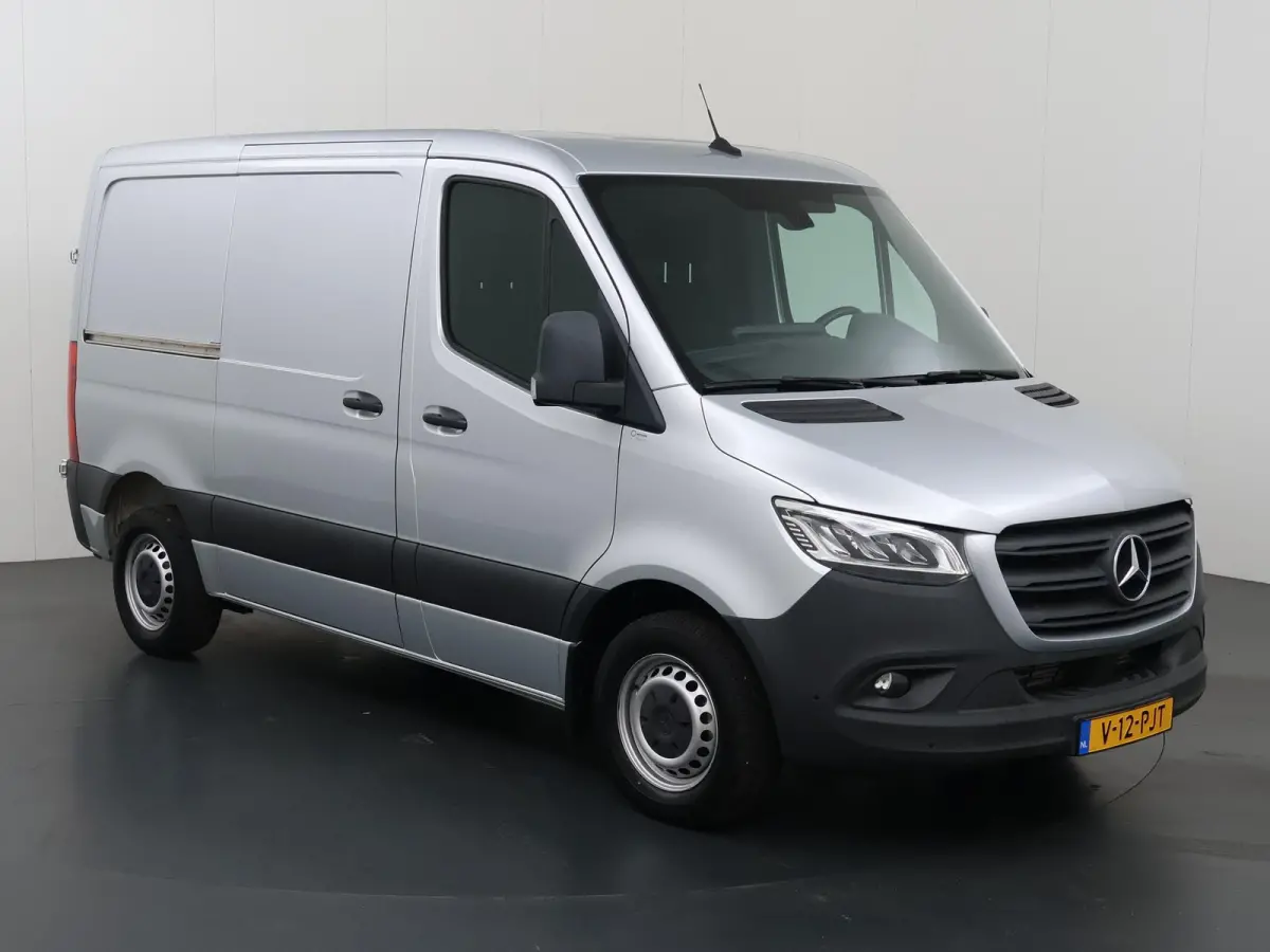 314 CDI | AUT. | L1 H1 | 2-ZITS | PARKEERCAMERA MET SENSOREN | AIRCO | COMFORTSTOELEN MET STOELVERWARMING BESTUURDER | DODEHOEKWAARSCHUWING | NAVIGATIE | LED KOPLAMPEN | CERTIFIED