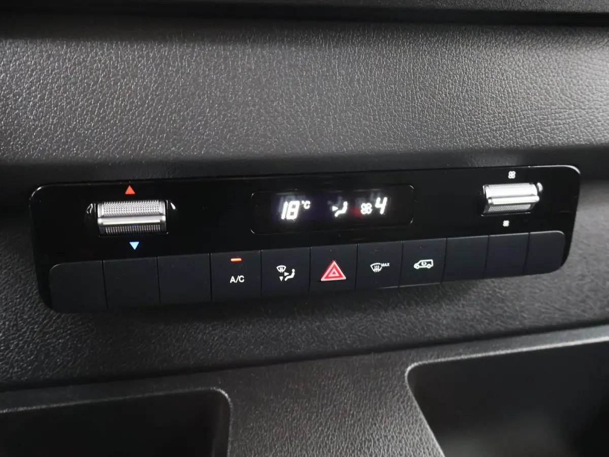 314 CDI | AUT. | L1 H1 | 2-ZITS | PARKEERCAMERA MET SENSOREN | AIRCO | COMFORTSTOELEN MET STOELVERWARMING BESTUURDER | DODEHOEKWAARSCHUWING | NAVIGATIE | LED KOPLAMPEN | CERTIFIED