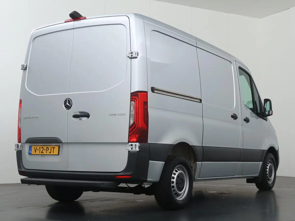 314 CDI | AUT. | L1 H1 | 2-ZITS | PARKEERCAMERA MET SENSOREN | AIRCO | COMFORTSTOELEN MET STOELVERWARMING BESTUURDER | DODEHOEKWAARSCHUWING | NAVIGATIE | LED KOPLAMPEN | CERTIFIED