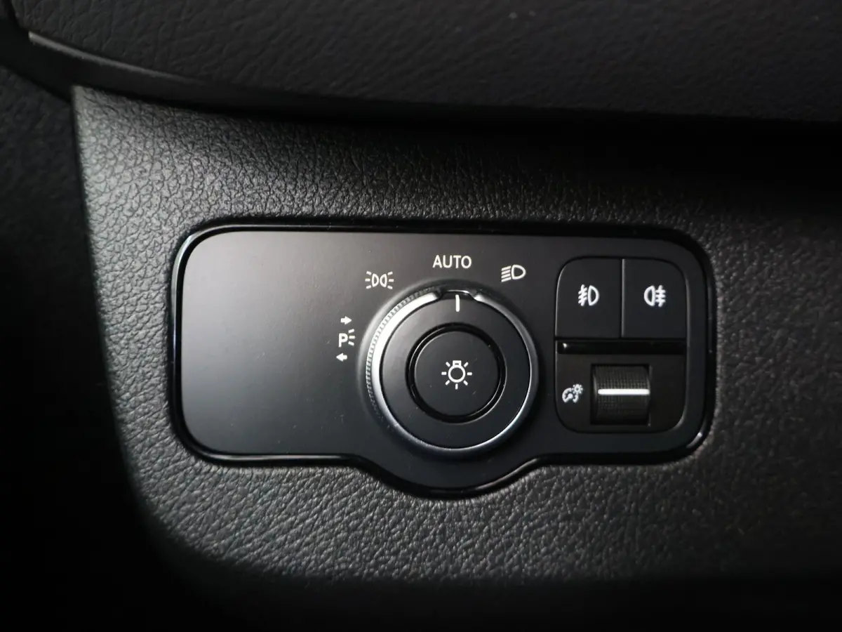 314 CDI | AUT. | L1 H1 | 2-ZITS | PARKEERCAMERA MET SENSOREN | AIRCO | COMFORTSTOELEN MET STOELVERWARMING BESTUURDER | DODEHOEKWAARSCHUWING | NAVIGATIE | LED KOPLAMPEN | CERTIFIED