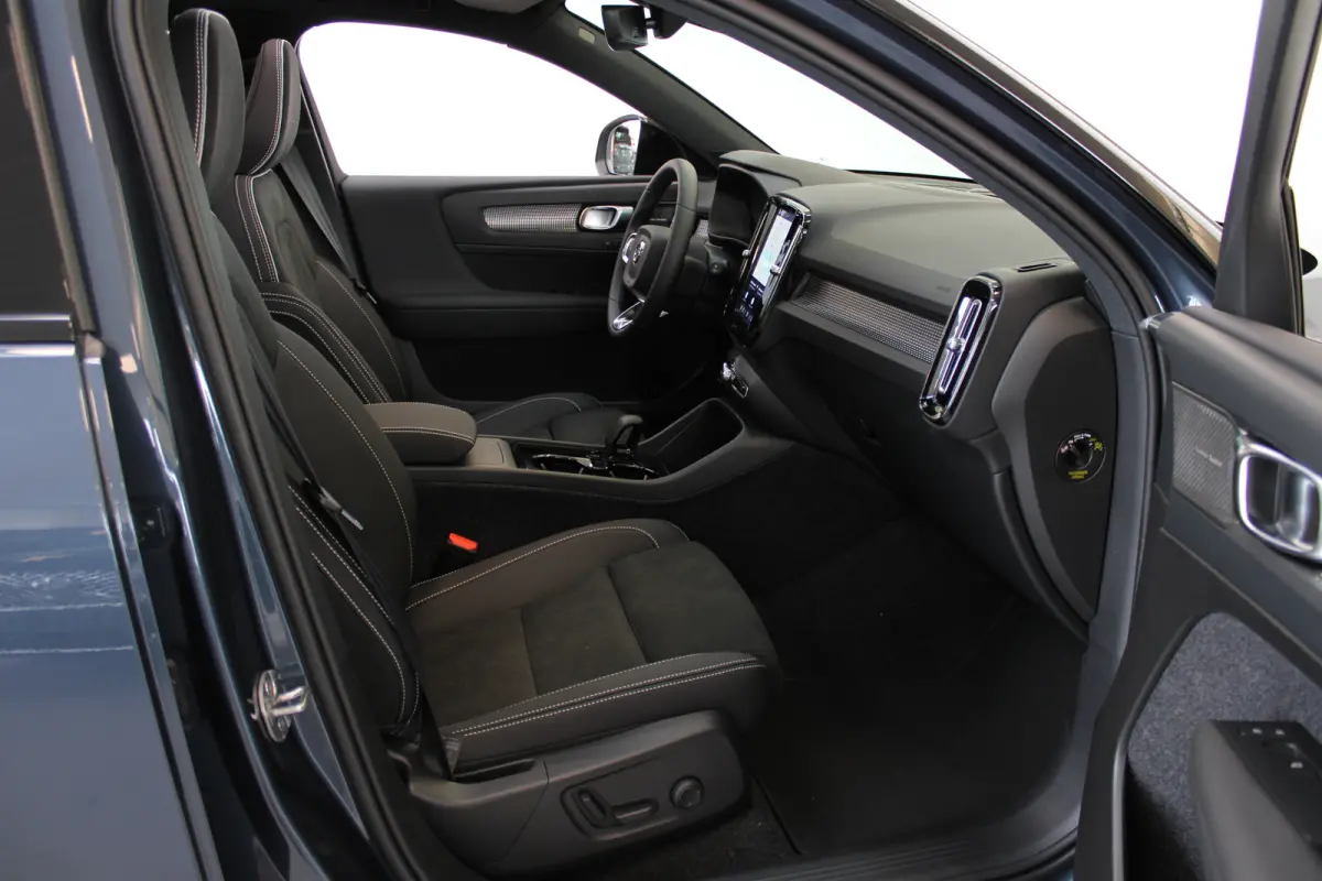 Ext. Range Europa Ultra Black Edition | Privacy glas | Power Seats | Pano-dak | Nubuck
