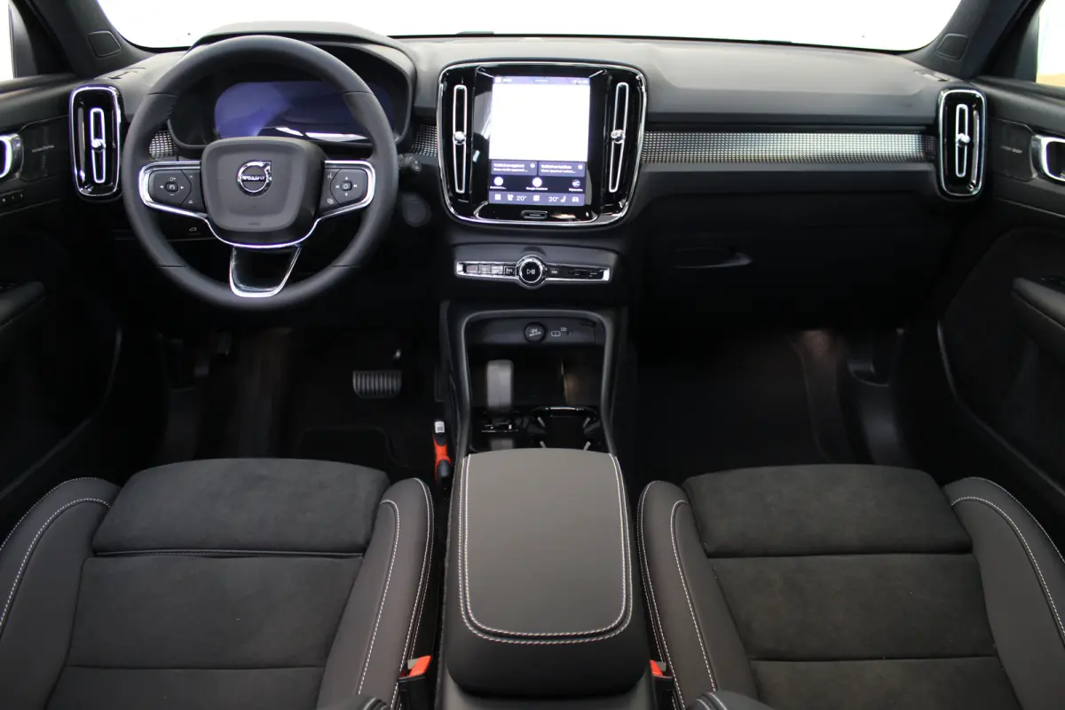 Ext. Range Europa Ultra Black Edition | Privacy glas | Power Seats | Pano-dak | Nubuck