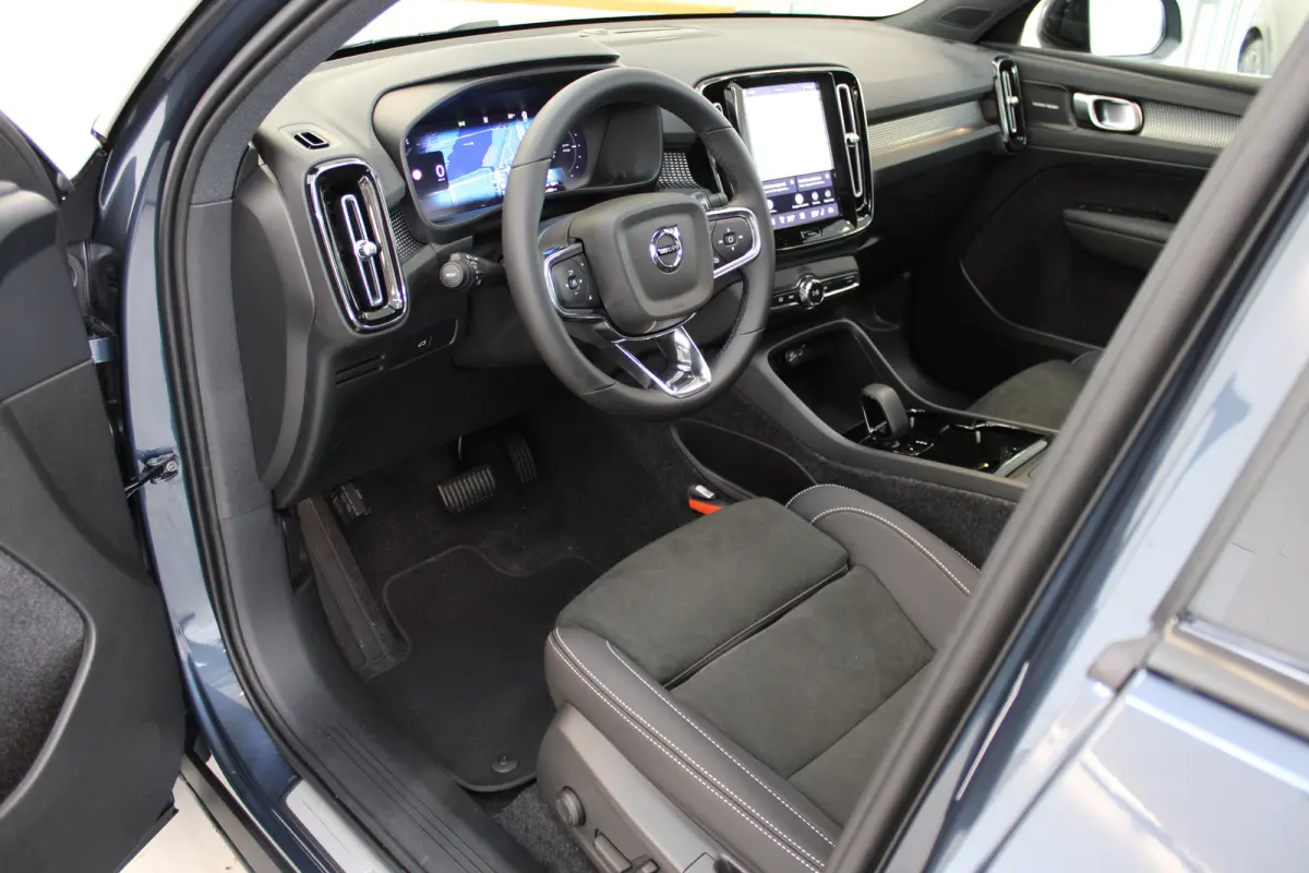 Ext. Range Europa Ultra Black Edition | Privacy glas | Power Seats | Pano-dak | Nubuck