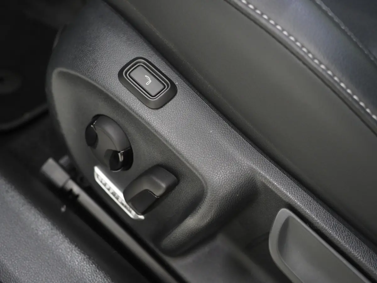 1.5 eHybrid Elegance | 5 Jaar Garantie | Panoramadak | Leder/Alcantara | Trekhaak | Harman/Kardon | HUD | 360 | Keyless