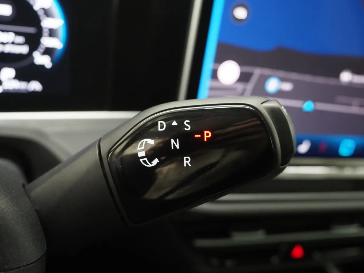 1.5 eHybrid Elegance | 5 Jaar Garantie | Panoramadak | Leder/Alcantara | Trekhaak | Harman/Kardon | HUD | 360 | Keyless