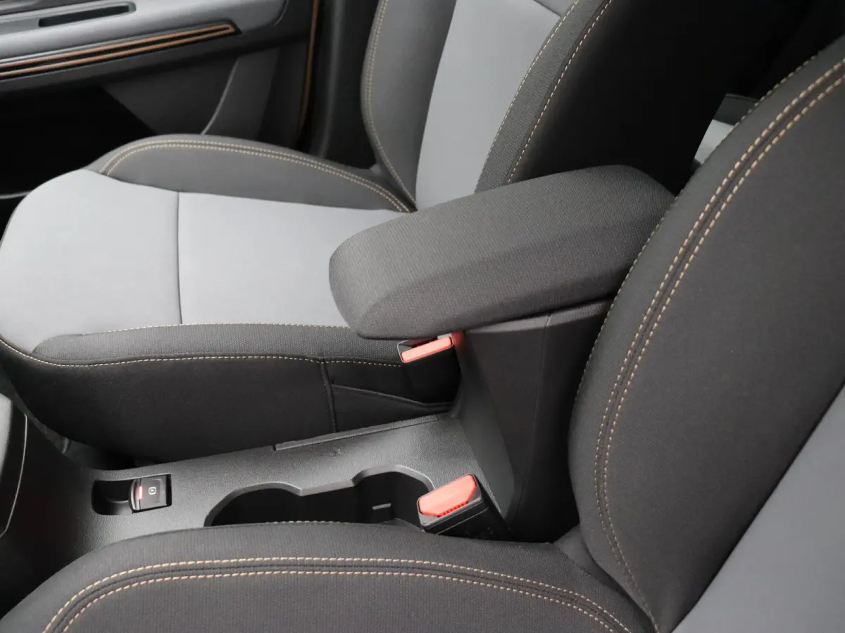 TCe 110pk Extreme | Stoelverwarming | Blind spot | Auto. parkeerrem |