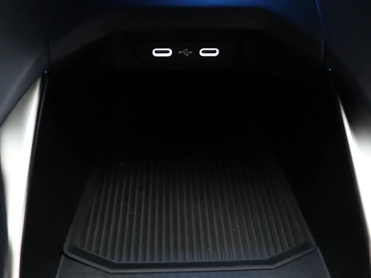 GTS 52 kWh Pack Driving