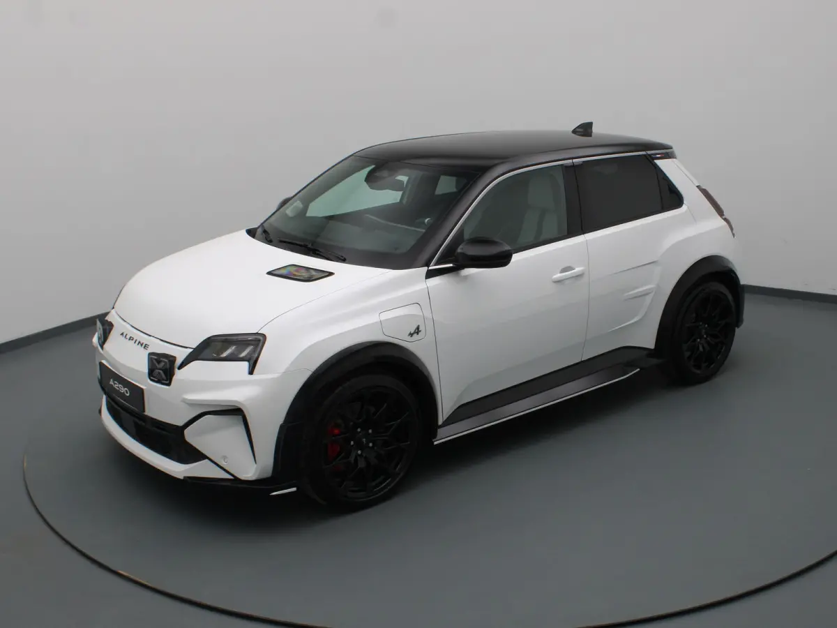 GTS 52 kWh Pack Driving