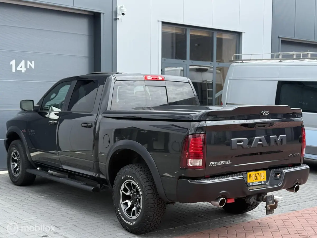 1500 4X4 5.7 V8 4x4 Crew Cab 5'7 Rebel