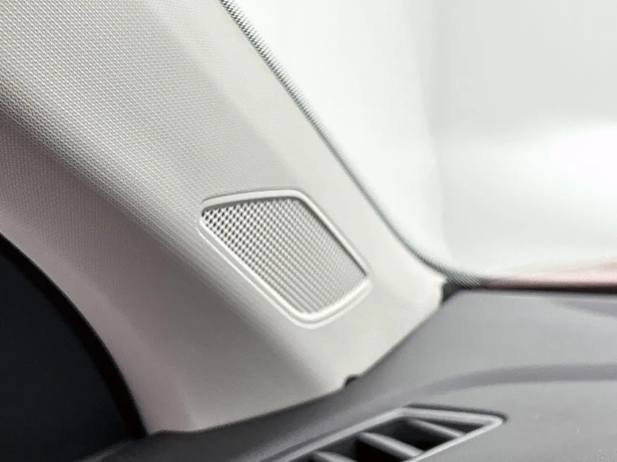 1.0 TSI Life Edition | 95 PK | Trekhaak | Manilla Velgen | All Season Banden | Keyless | Climatronic (Automatische Airco) | Digital Cockpit |