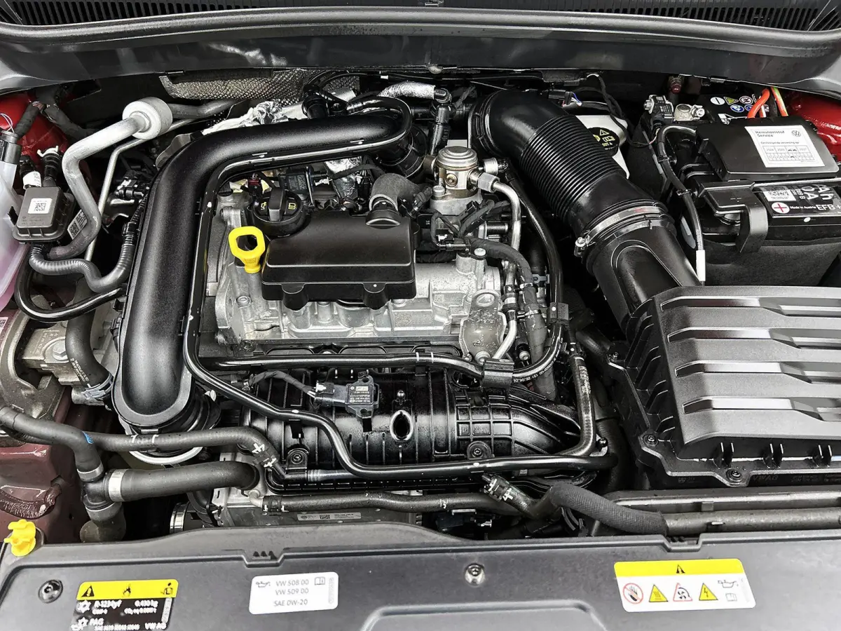 1.0 TSI Life Edition | 95 PK | Trekhaak | Manilla Velgen | All Season Banden | Keyless | Climatronic (Automatische Airco) | Digital Cockpit |