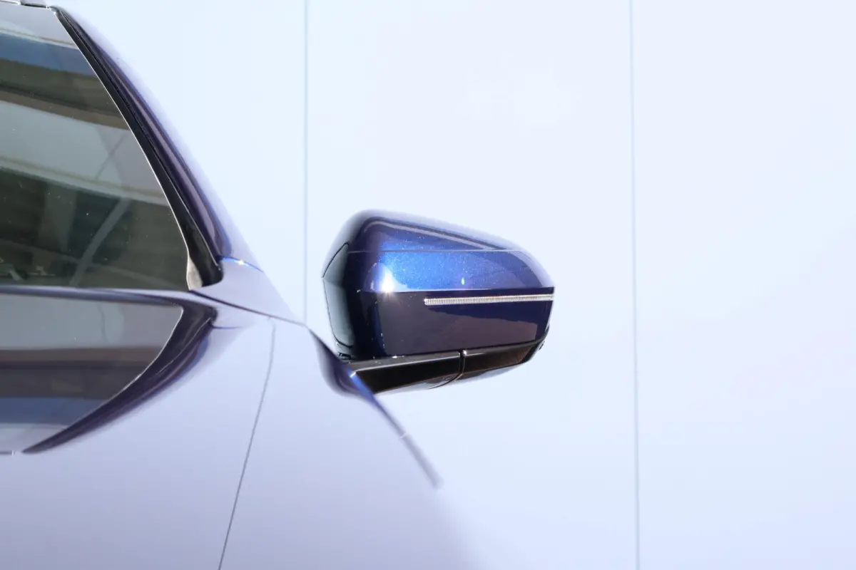 530e M Sport Edition | SoH 100% | M Sportpakket Pro | Comfort Access | Trekhaak | panoramadak | Driving Assistant Professional | Bowers & Wilkins
