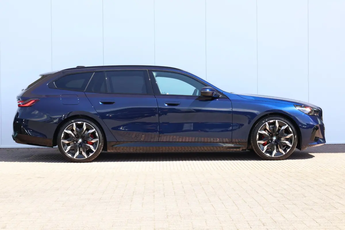530e M Sport Edition | SoH 100% | M Sportpakket Pro | Comfort Access | Trekhaak | panoramadak | Driving Assistant Professional | Bowers & Wilkins