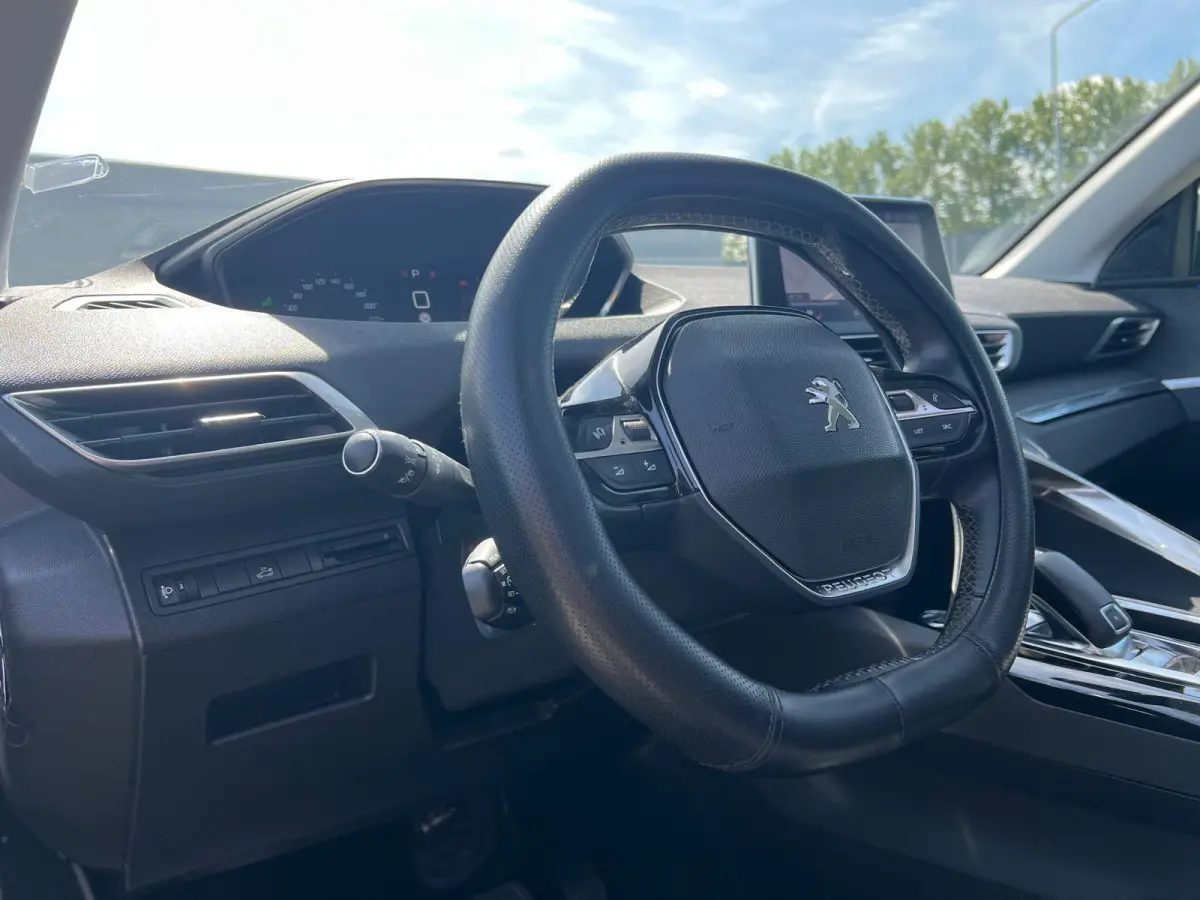 1.2 PureTech Allure Automaat Navi Camera Pano