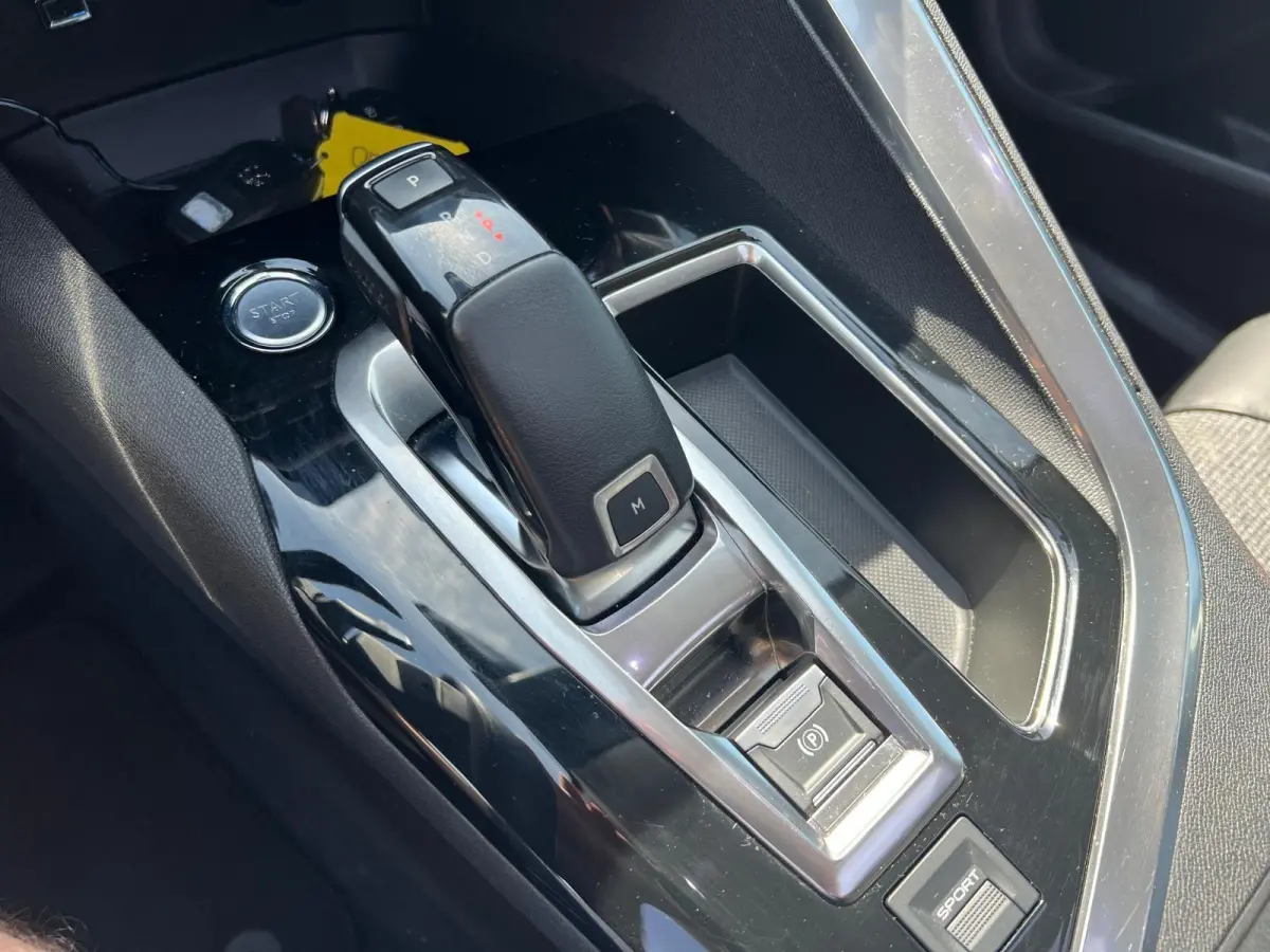 1.2 PureTech Allure Automaat Navi Camera Pano