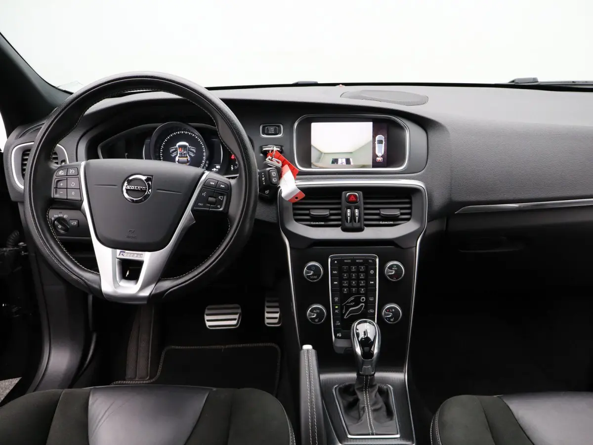 1.5 T3 Polar+ Sport | Panoramadak | Parkeercamera |