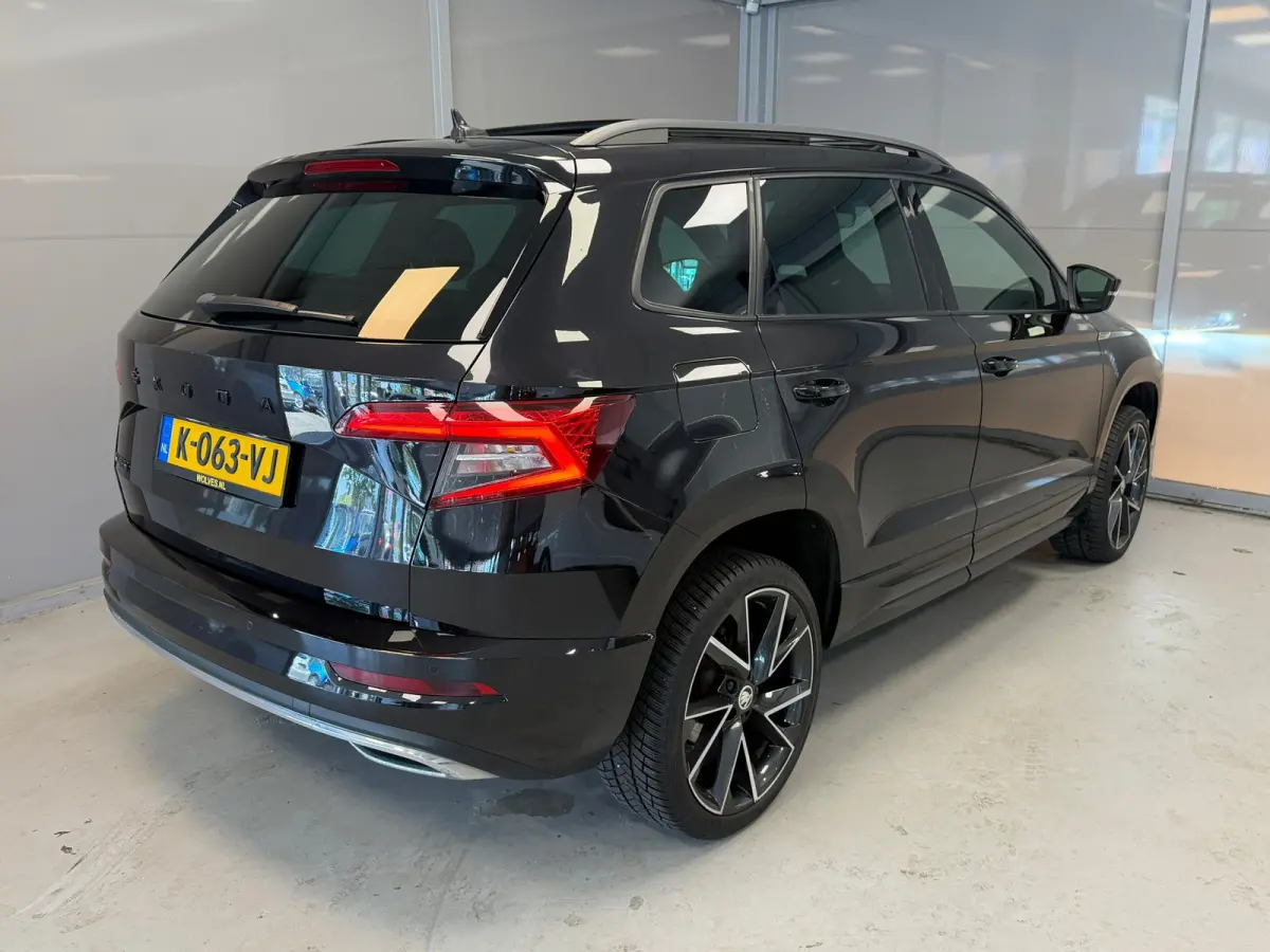 1.5 TSI ACT Sportline Business | PANODAK | LED | 19"LM VELGEN |