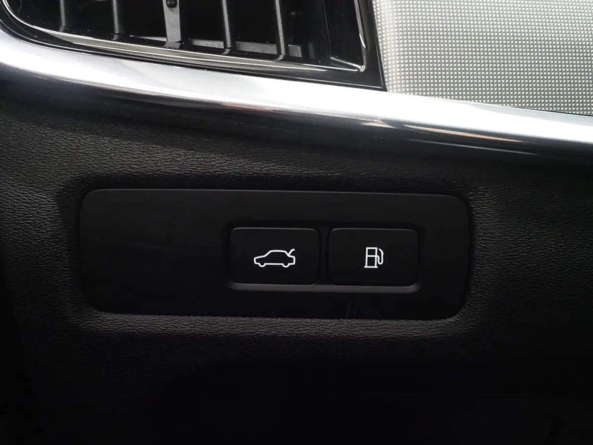 2.0 T6 Plug-in hybrid AWD Long Range | Leder | Pilot Assist | Keyless | Dodehoek | Memory | Camera | LED | Carplay