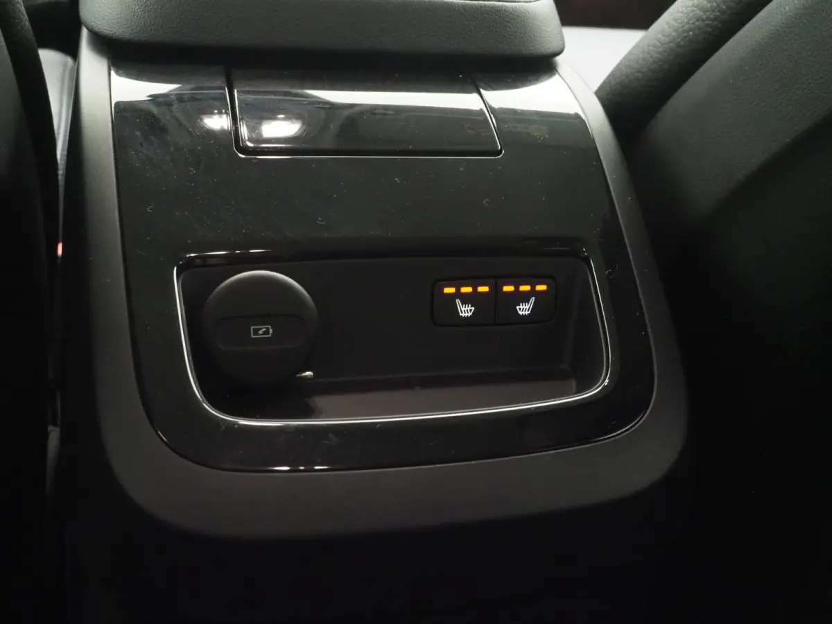 2.0 T6 Plug-in hybrid AWD Long Range | Leder | Pilot Assist | Keyless | Dodehoek | Memory | Camera | LED | Carplay