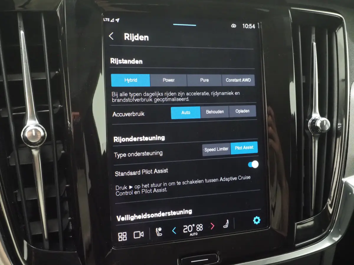 2.0 T6 Plug-in hybrid AWD Long Range | Leder | Pilot Assist | Keyless | Dodehoek | Memory | Camera | LED | Carplay