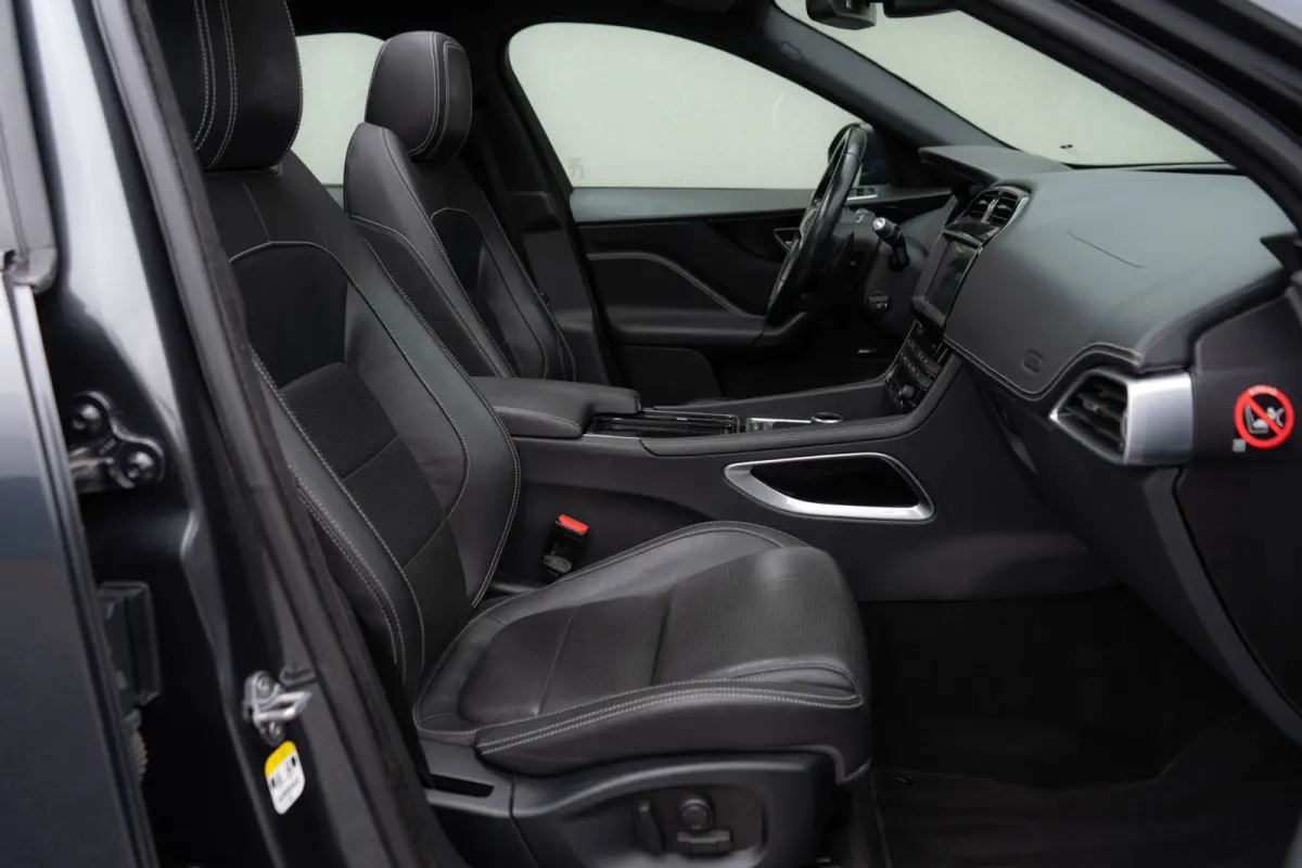 2.0 Portfolio AWD 20d R-sport / Leder/ Virtual Cockpit/ Touch Navigatie/ Trekhaak/ Panoramadak/ 132kW (180PK)