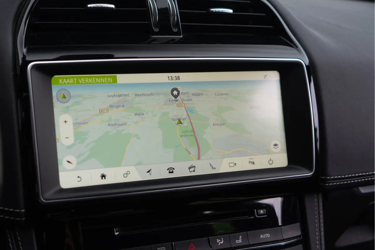 2.0 Portfolio AWD 20d R-sport / Leder/ Virtual Cockpit/ Touch Navigatie/ Trekhaak/ Panoramadak/ 132kW (180PK)