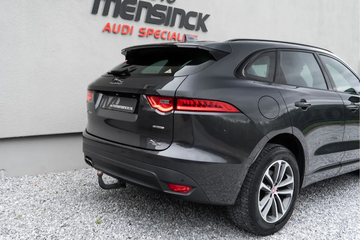 2.0 Portfolio AWD 20d R-sport / Leder/ Virtual Cockpit/ Touch Navigatie/ Trekhaak/ Panoramadak/ 132kW (180PK)