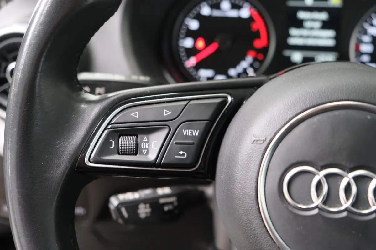 30 TFSI Pro Line - N.A.P. Airco, Cruise, PDC, Carplay, Camera.